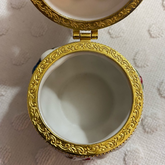 Snowman family porcelain trinket box - Picture 7 of 8